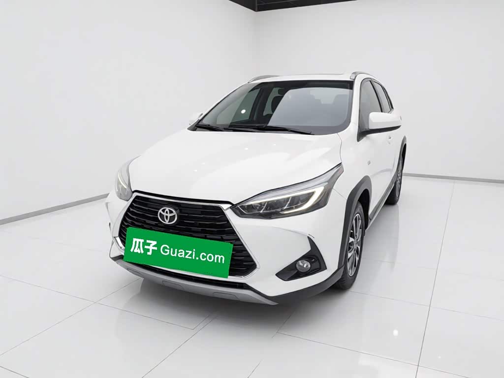 Toyota YARiS L Zhi Xuan 1.5 л 2022 г. Белый, пробег 25200 км