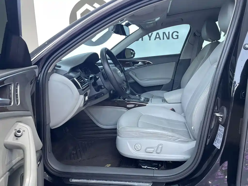 Audi A6L 2014 30 FSI Luxury