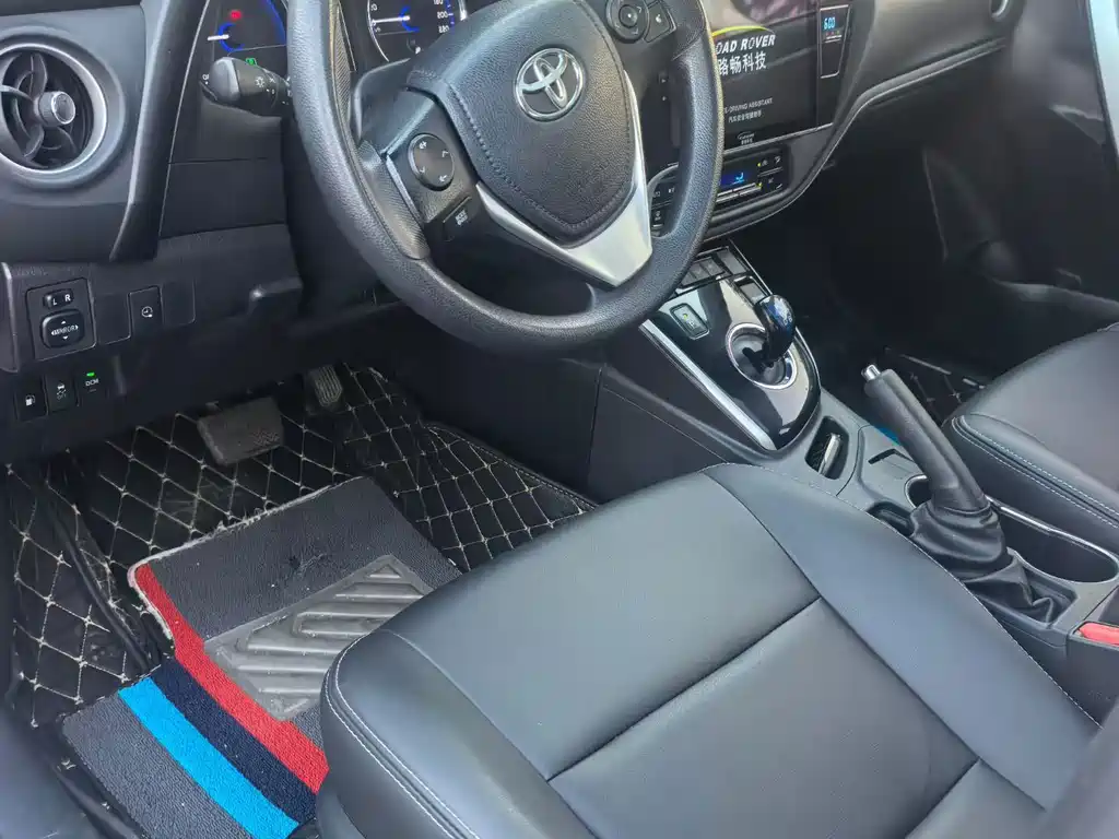 Toyota Corolla Hybrid — миниатюра 5