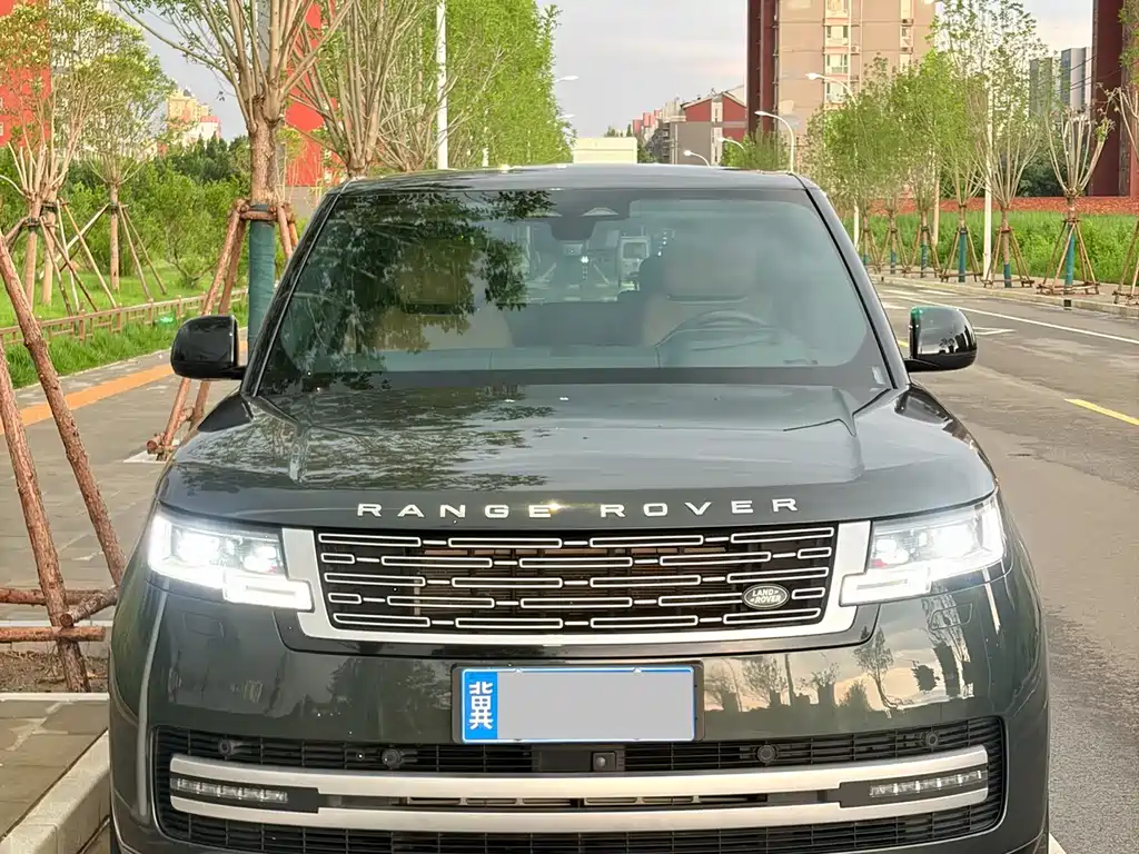 Land Rover Range Rover 2023 3.0 L6 400PS Long Wheelbase