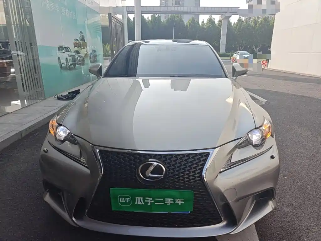 Lexus IS — миниатюра 3