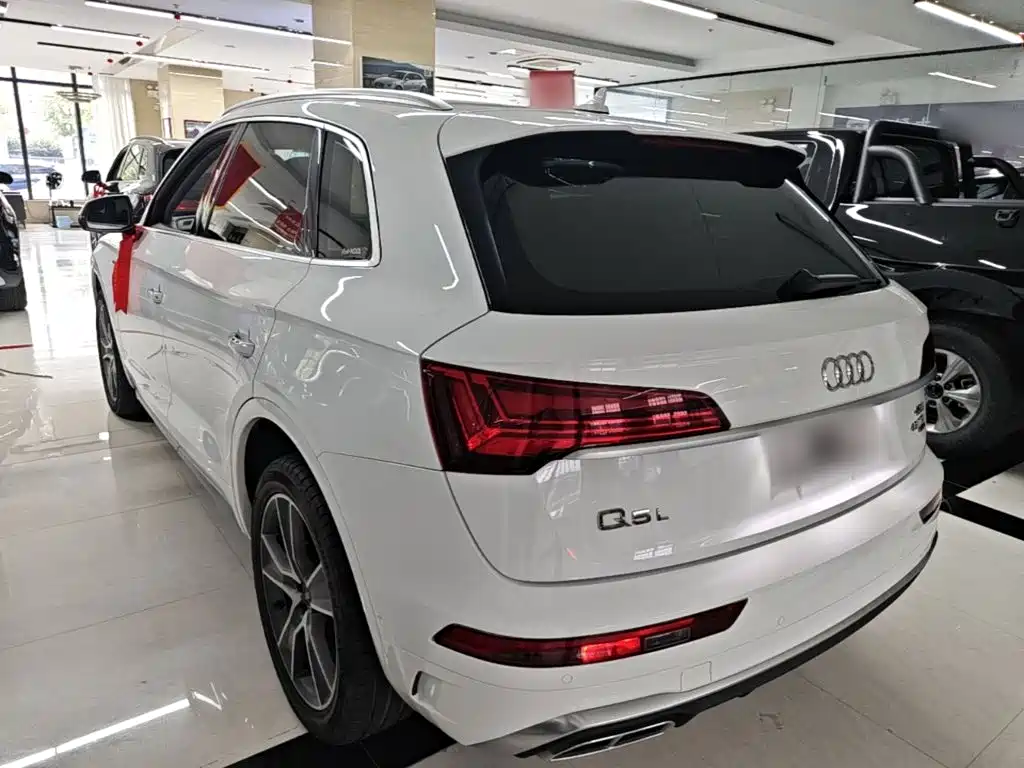 Audi Q5L — миниатюра 5