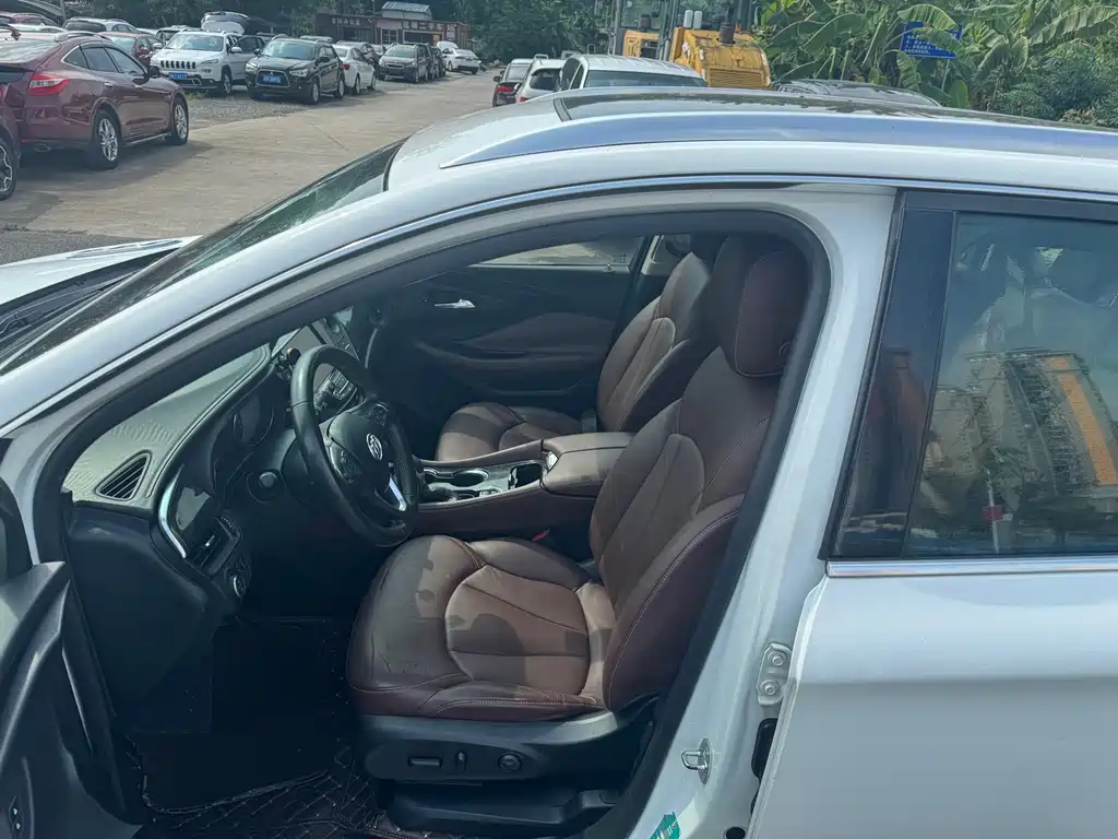 Buick Envision Plus — миниатюра 14