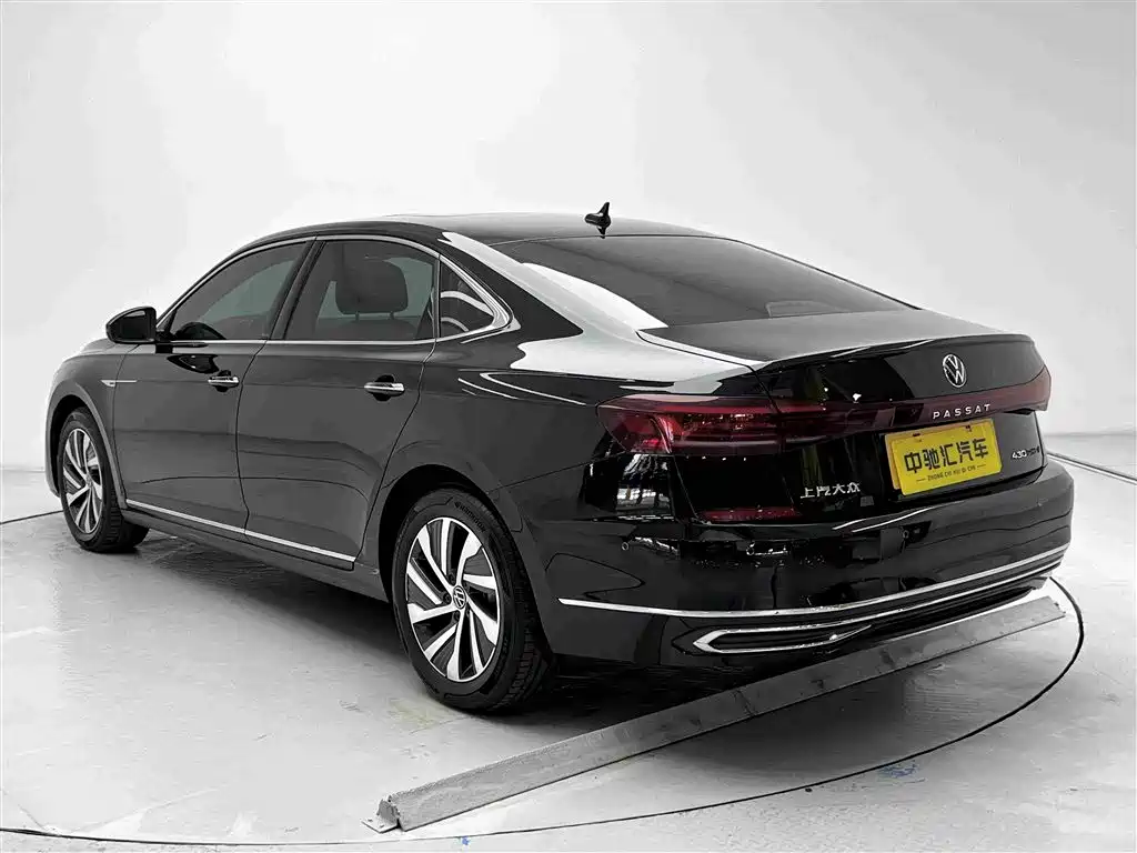Volkswagen Passat PHEV — миниатюра 20