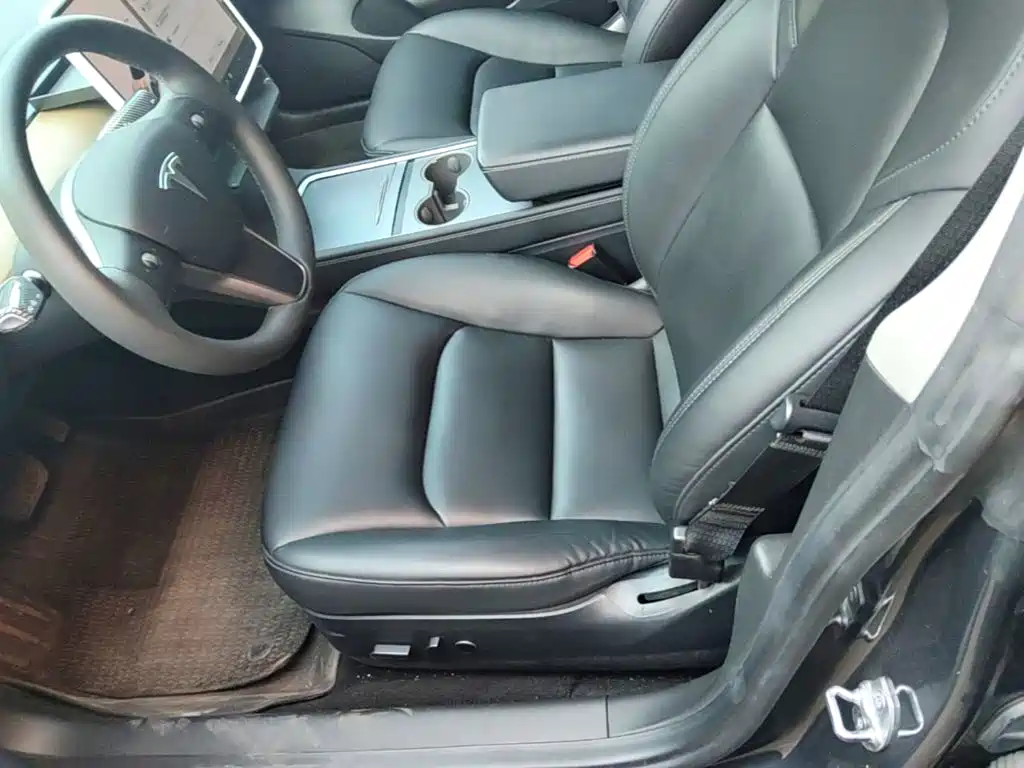Tesla Model 3 — миниатюра 15