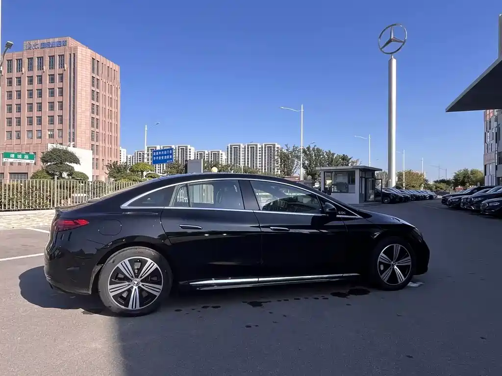 Mercedes-Benz EQE — миниатюра 13