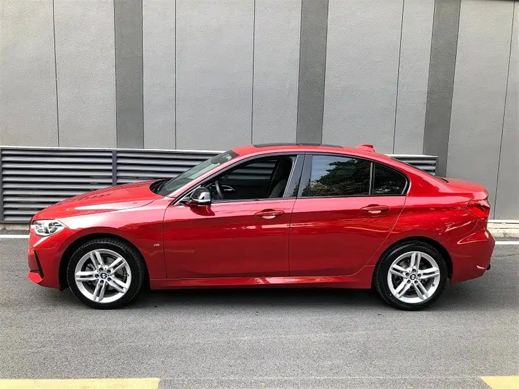 BMW 1 SERIES