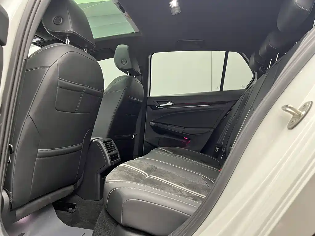 Volkswagen Golf — миниатюра 8