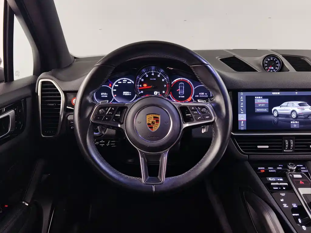 Porsche Cayenne — миниатюра 8