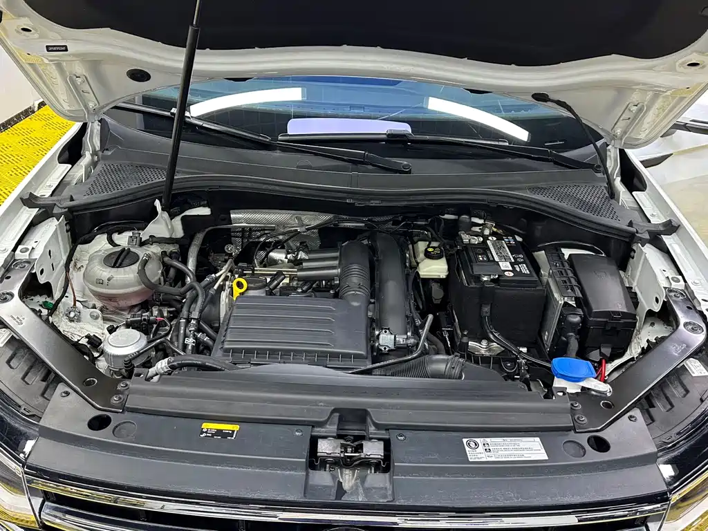 Volkswagen Tiguan L — миниатюра 20