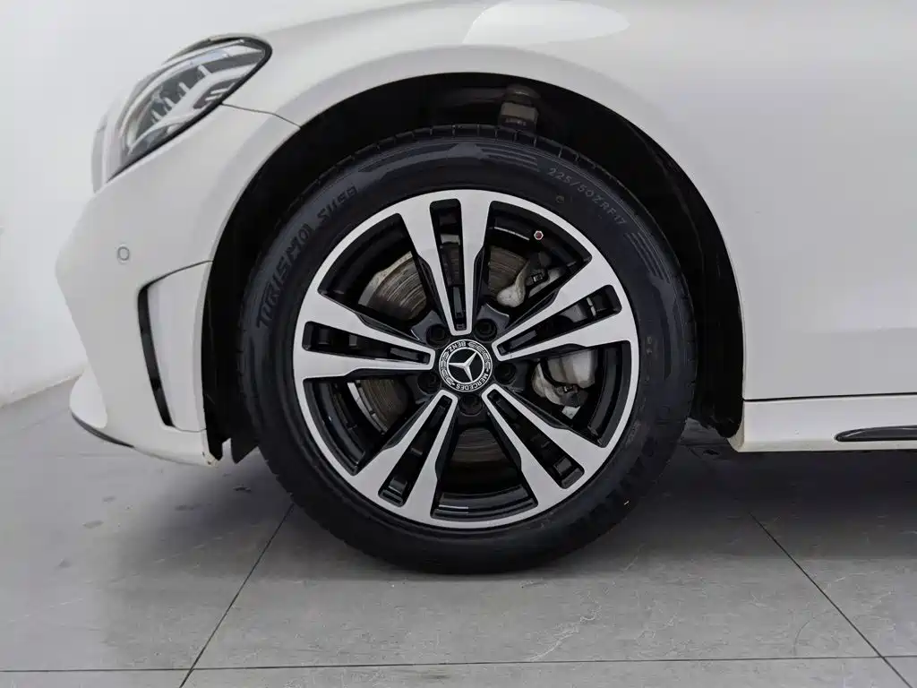 Mercedes-Benz C-Class — миниатюра 17