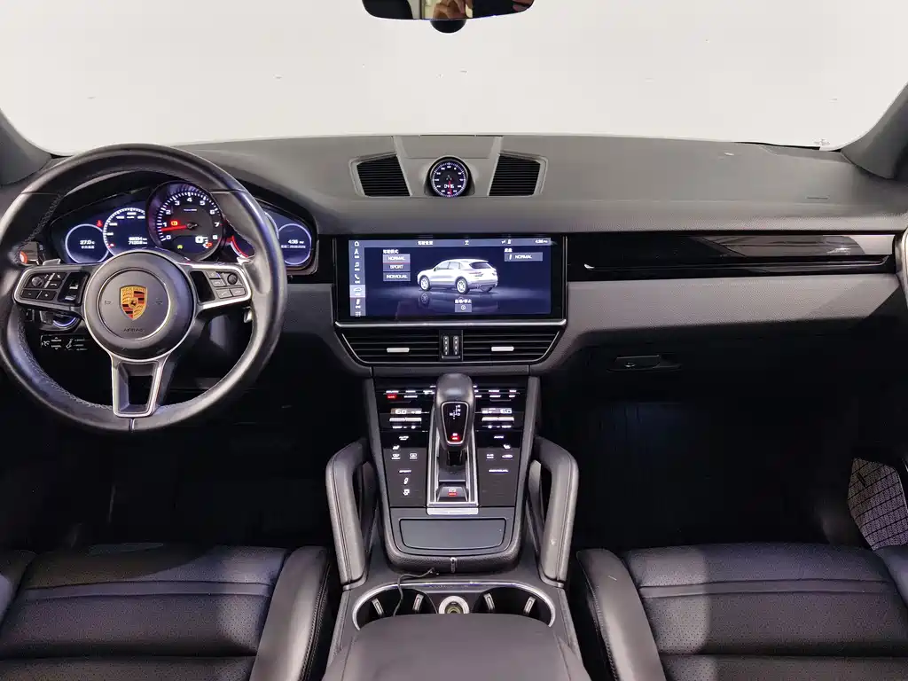 Porsche Cayenne — миниатюра 10