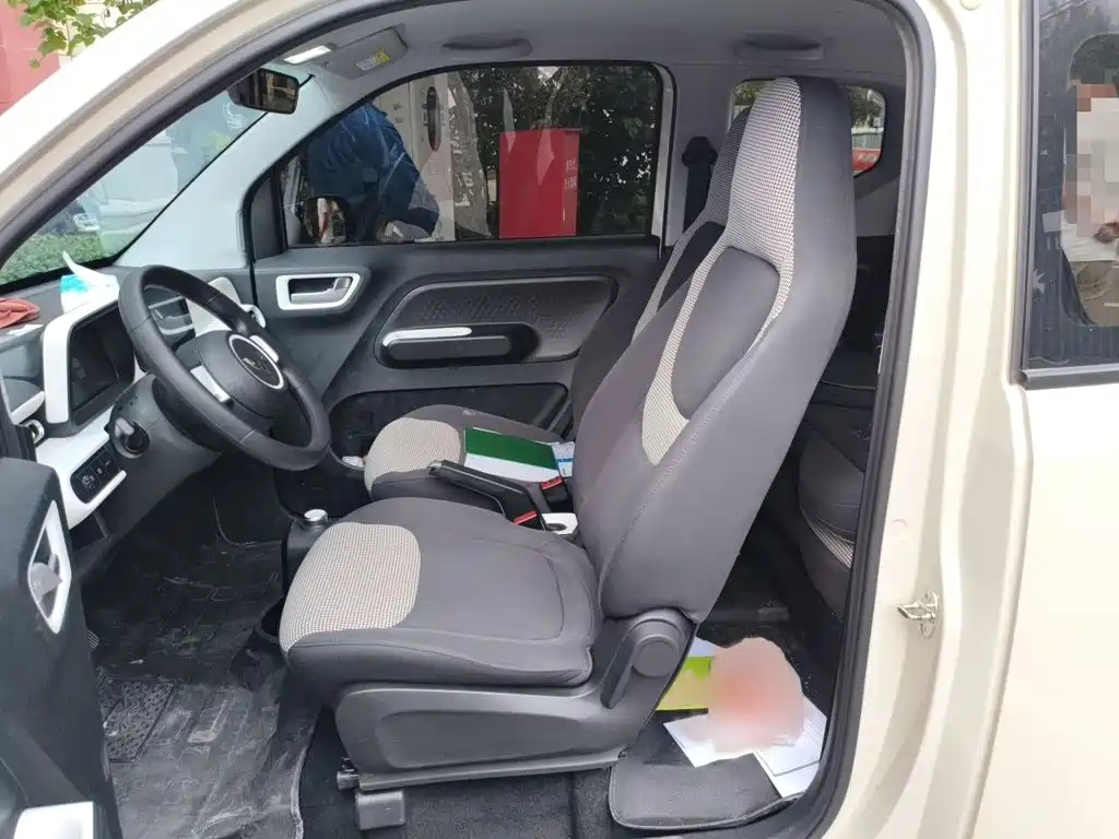 Wuling MINIEV — миниатюра 8