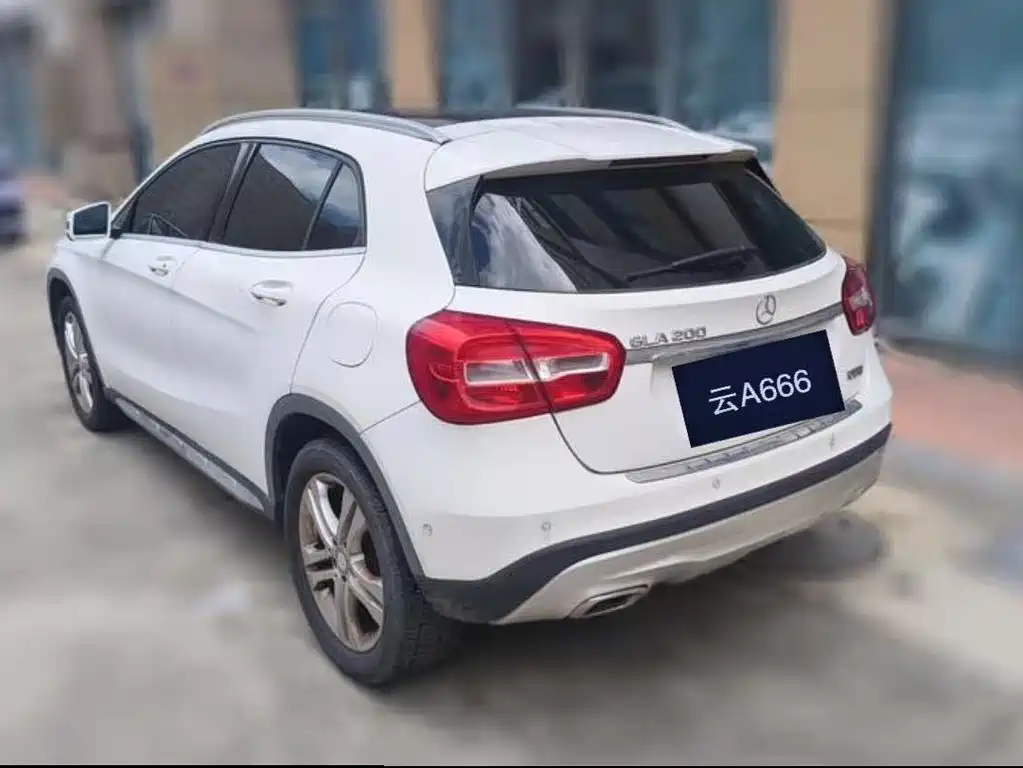 Mercedes-Benz GLA — миниатюра 9