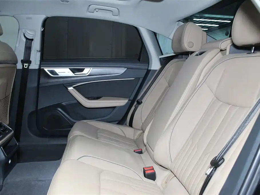 Audi A6L 2022 55 TFSI quattro Premium
