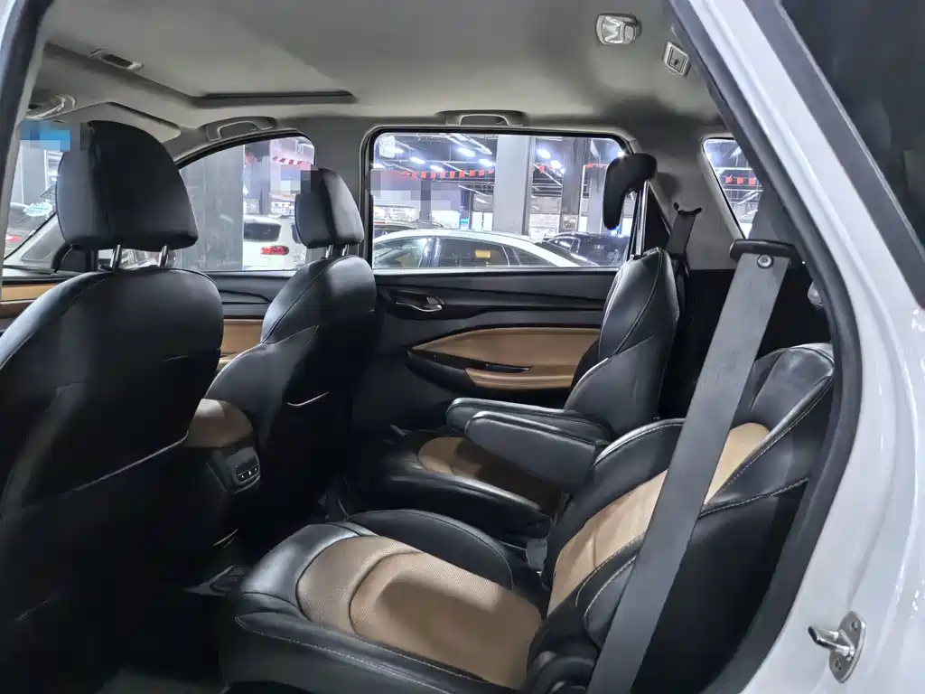 Wuling Hongguang S3 1.5L Manual Luxury Type China V, фото 6