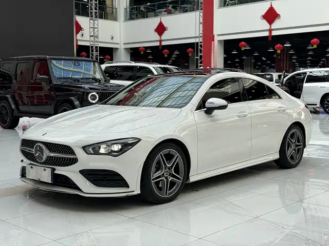 MERCEDES-BENZ CLA