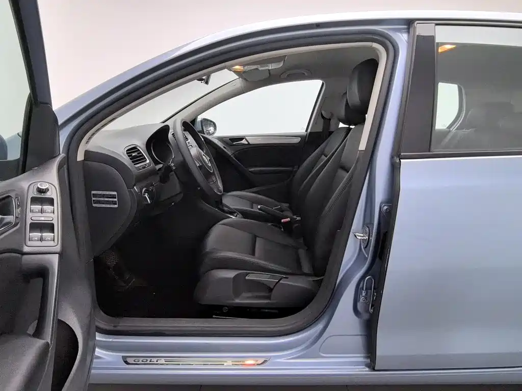 Volkswagen Golf — миниатюра 10