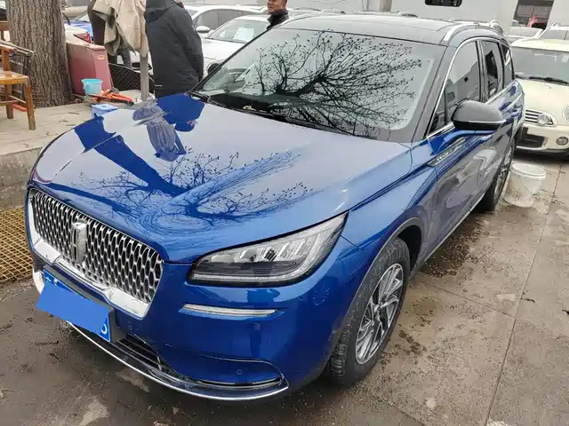 LINCOLN ADVENTURER 2022