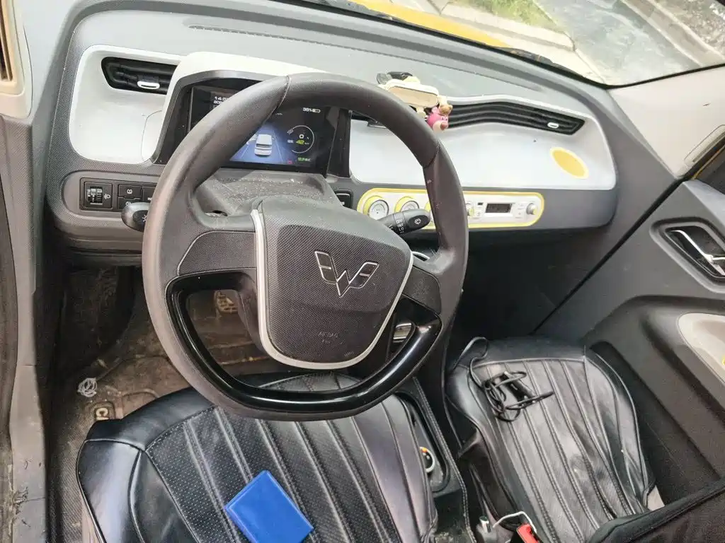 Wuling MINIEV — миниатюра 5