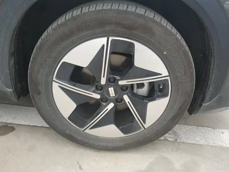 GEELY GALAXY GALAXY E5