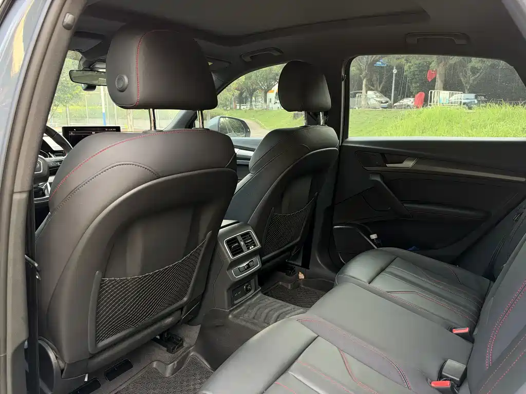 Audi Q5L Sportback — миниатюра 17
