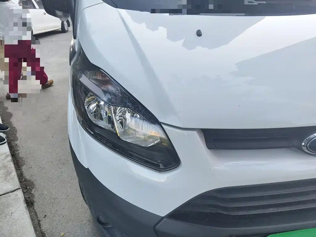 Ford Transit — миниатюра 7