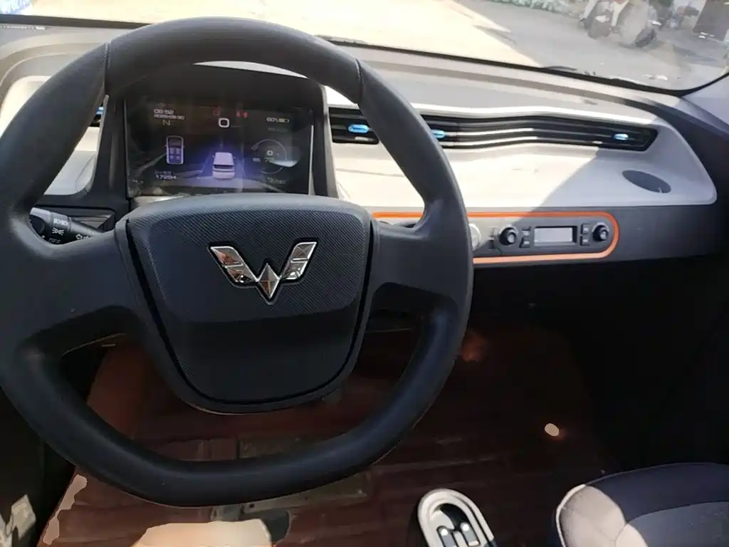 Wuling MINIEV — миниатюра 10