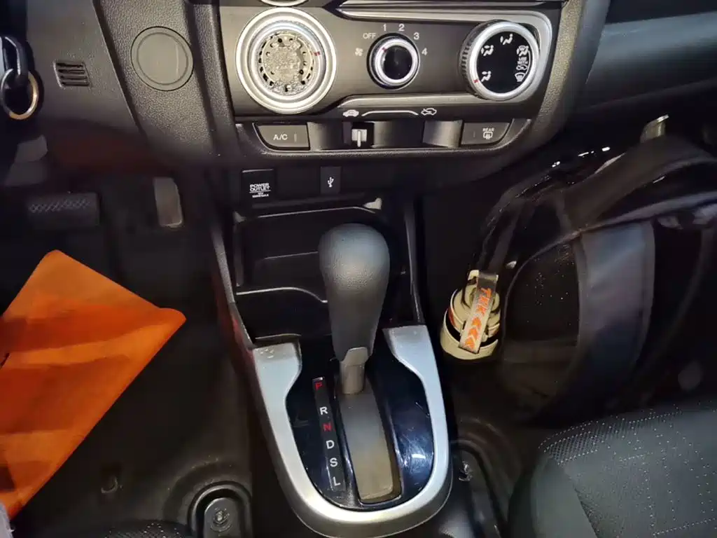 Honda Fit — миниатюра 14