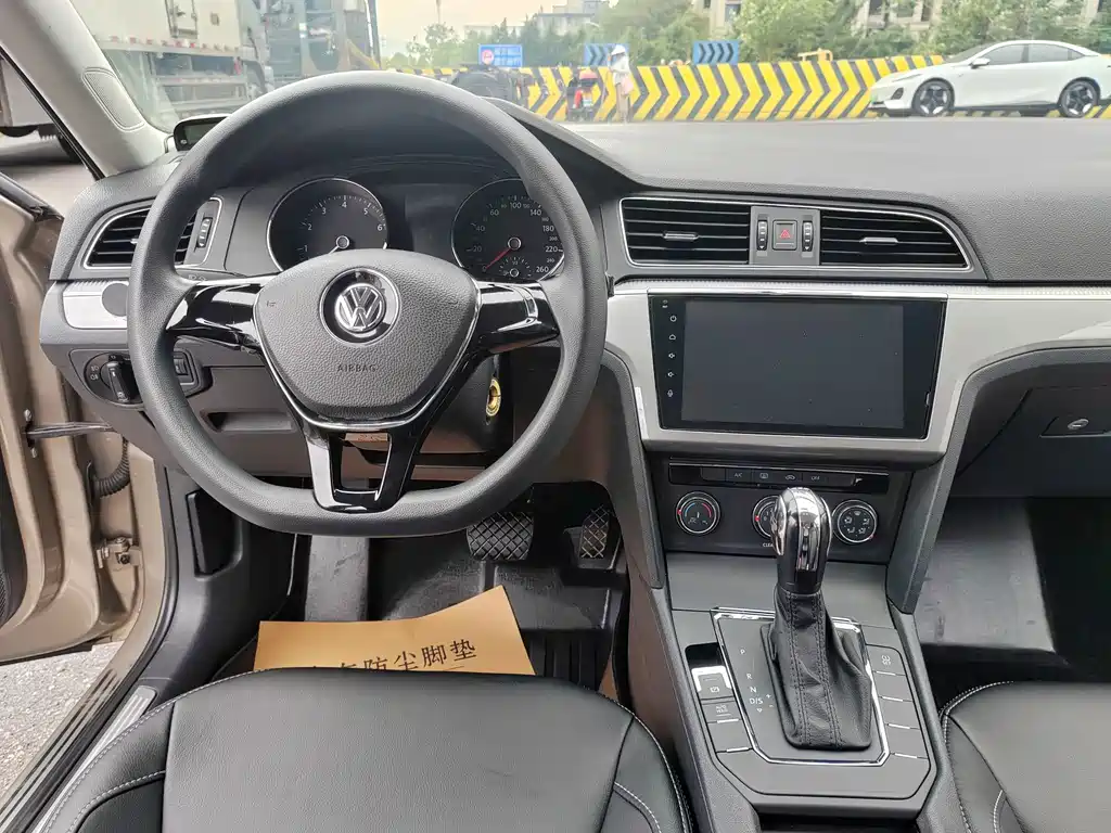 Volkswagen Lamando — миниатюра 8