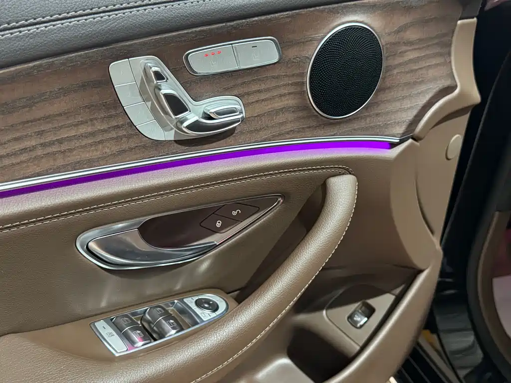 MERCEDES-BENZ E CLASS