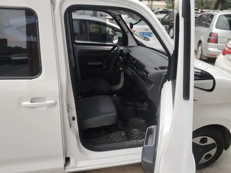 Wuling Zhiguang EV — миниатюра 8