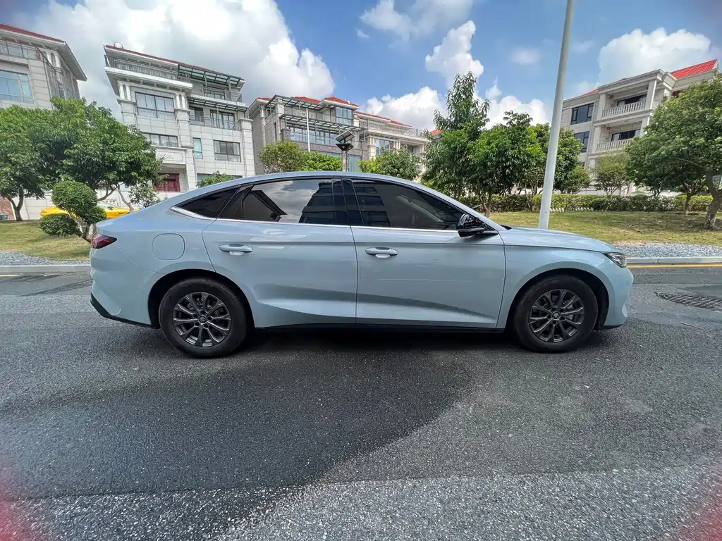 BYD Qin L — миниатюра 5