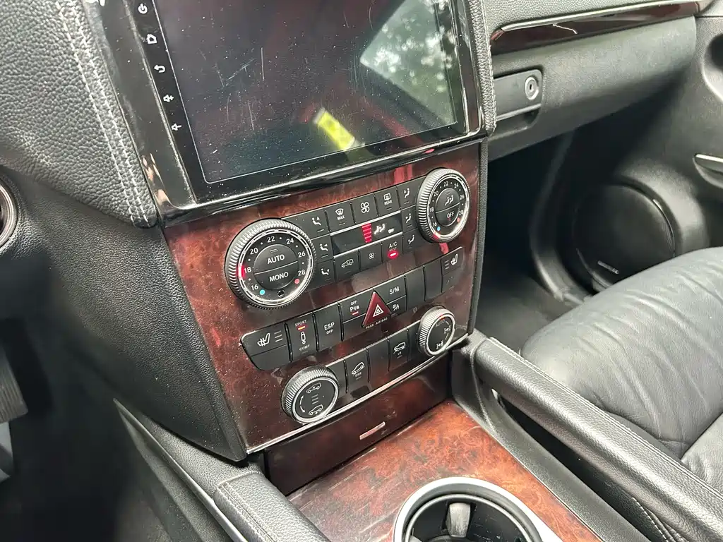 Mercedes-Benz GL-Class — миниатюра 13