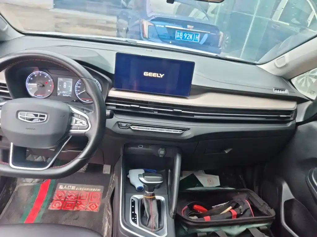 Geely Vision X3 — миниатюра 13