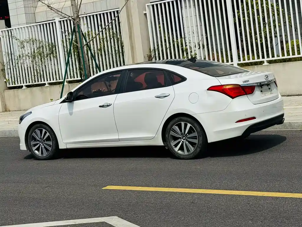 Hyundai Mistra — миниатюра 3