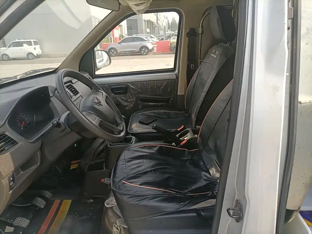 Wuling Rongguang S — миниатюра 15