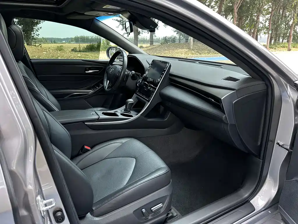 Toyota Avalon — миниатюра 7