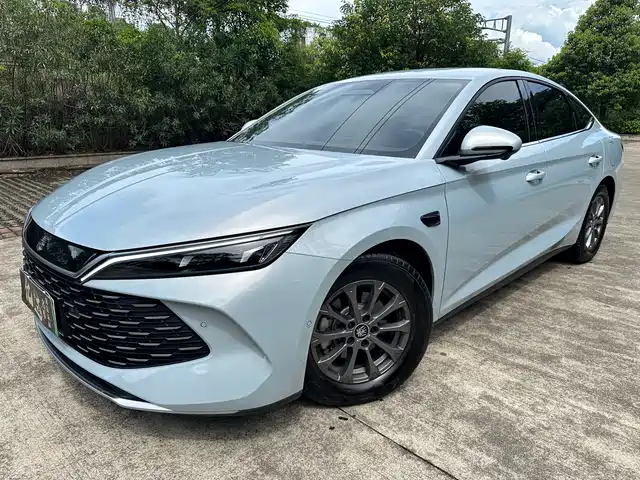 2025 BYD Qin