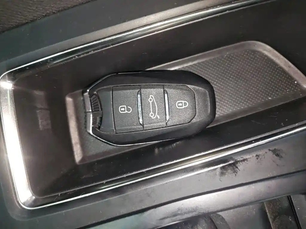 Peugeot 5008 — миниатюра 9