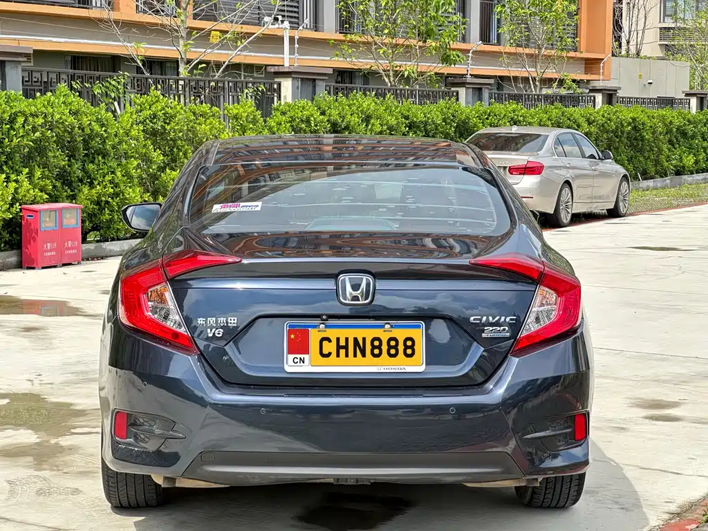 Honda Civic 2016 220TURBO CVT Luxury
