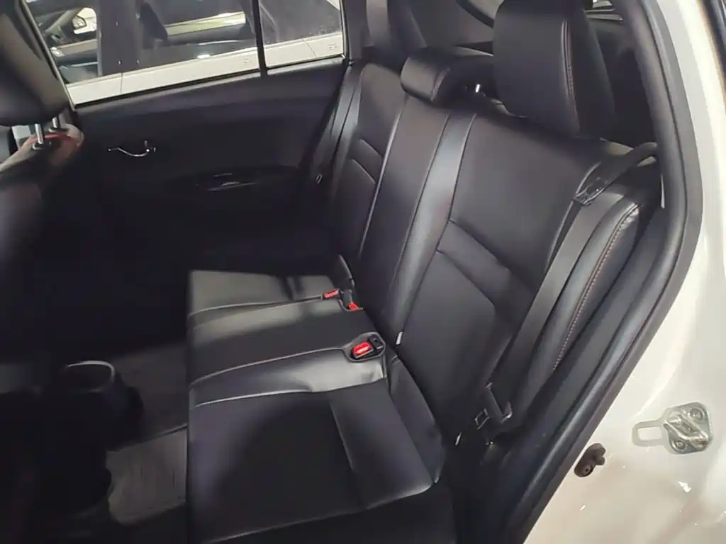Toyota Yaris L — миниатюра 17
