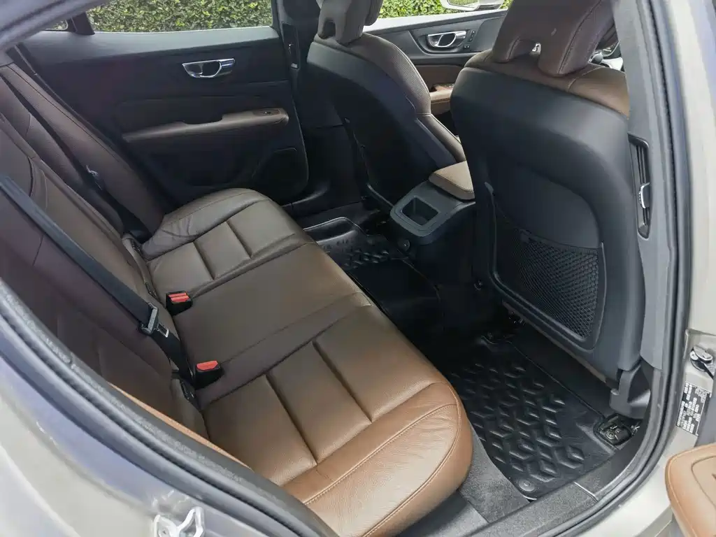 Volvo S60 — миниатюра 17