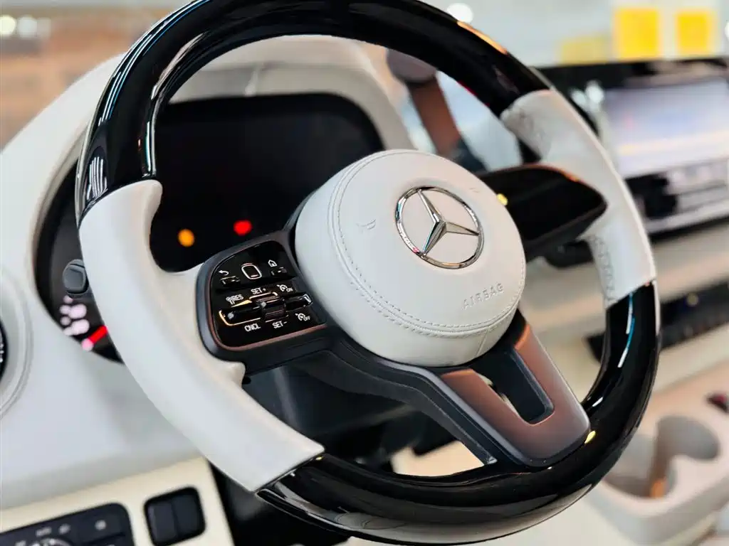 Mercedes-Benz Sprinter - фото 19
