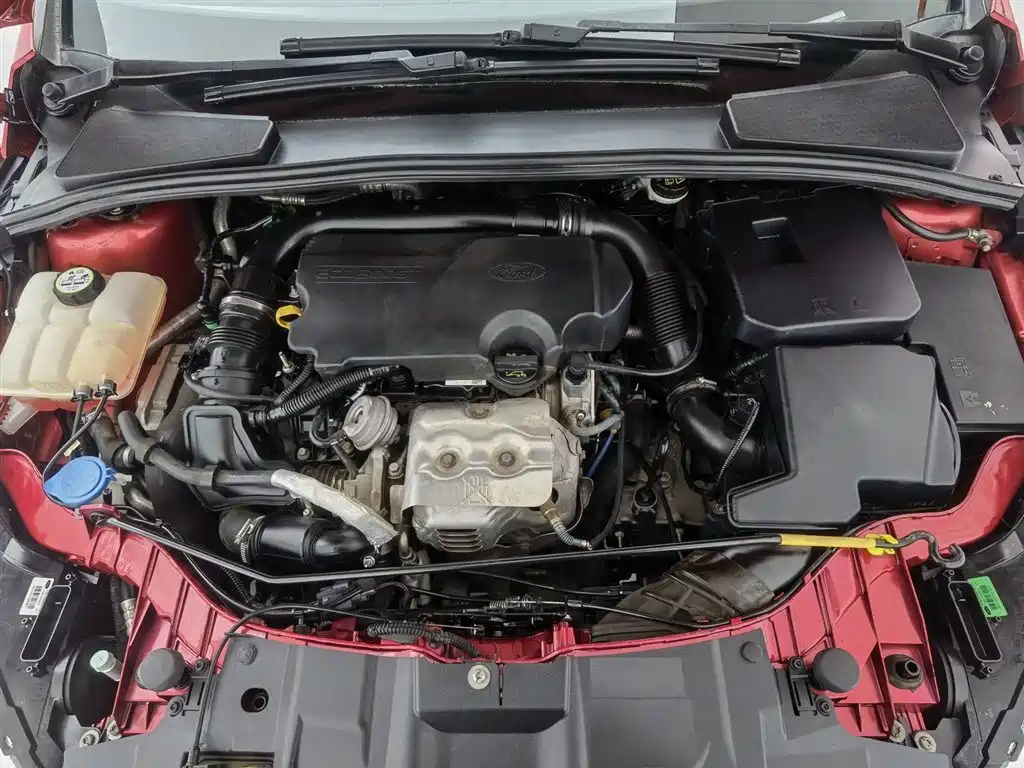 Ford Focus 2015 EcoBoost 125 AT