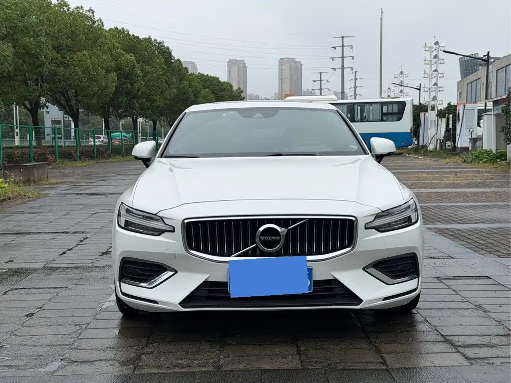 Volvo S60 — миниатюра 2