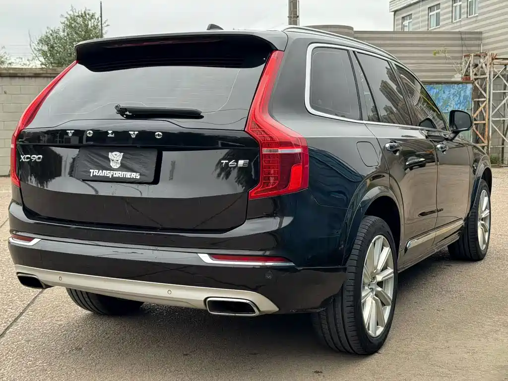 Volvo XC90 — миниатюра 9