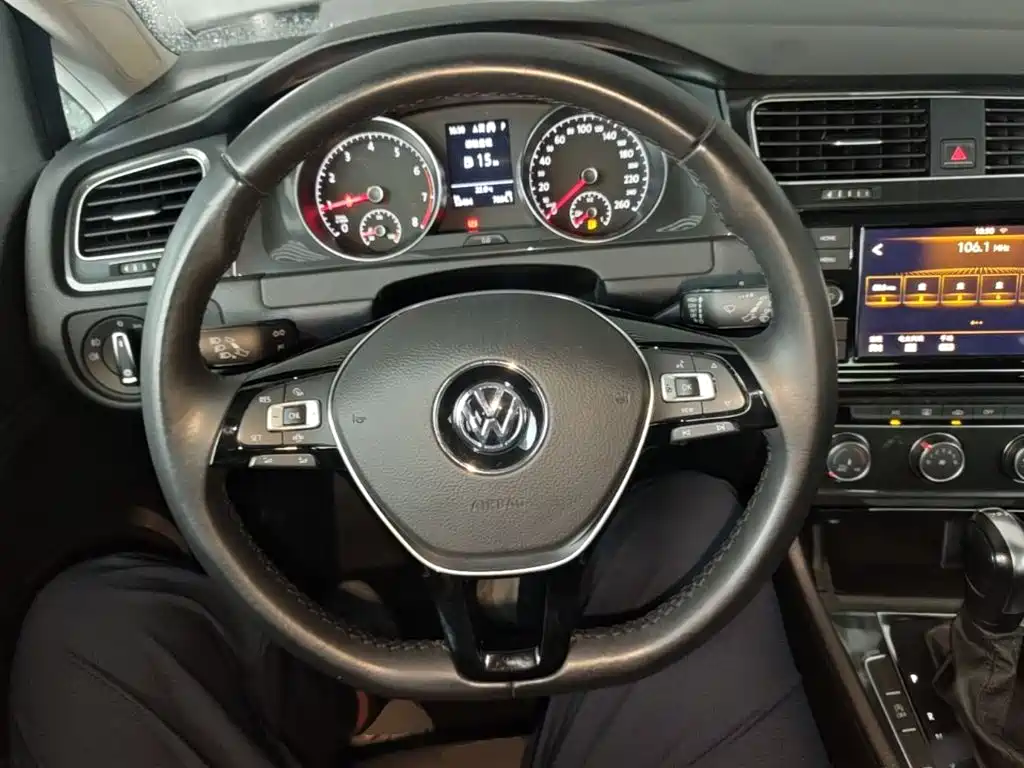 Volkswagen Golf — миниатюра 11
