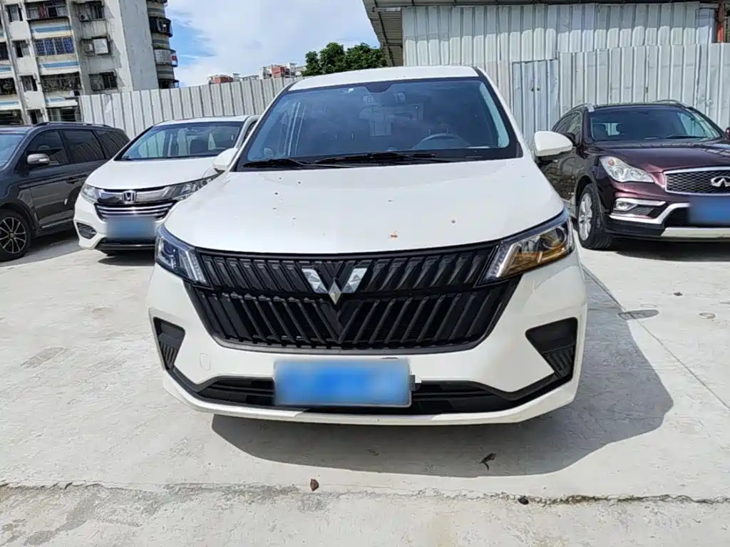 Wuling Jiachen 2022 1.5L MT Elite