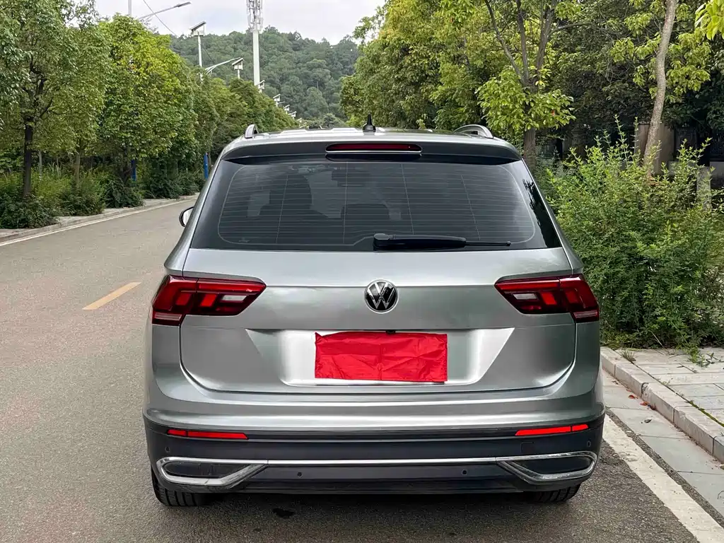 Volkswagen Tiguan L — миниатюра 4